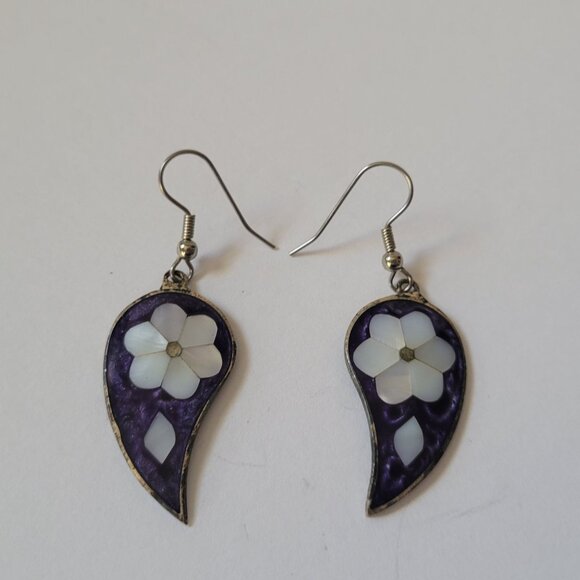 Alpaca Jewelry - Vintage Mexican Alpaca Silver MOP Floral Drop Earrings